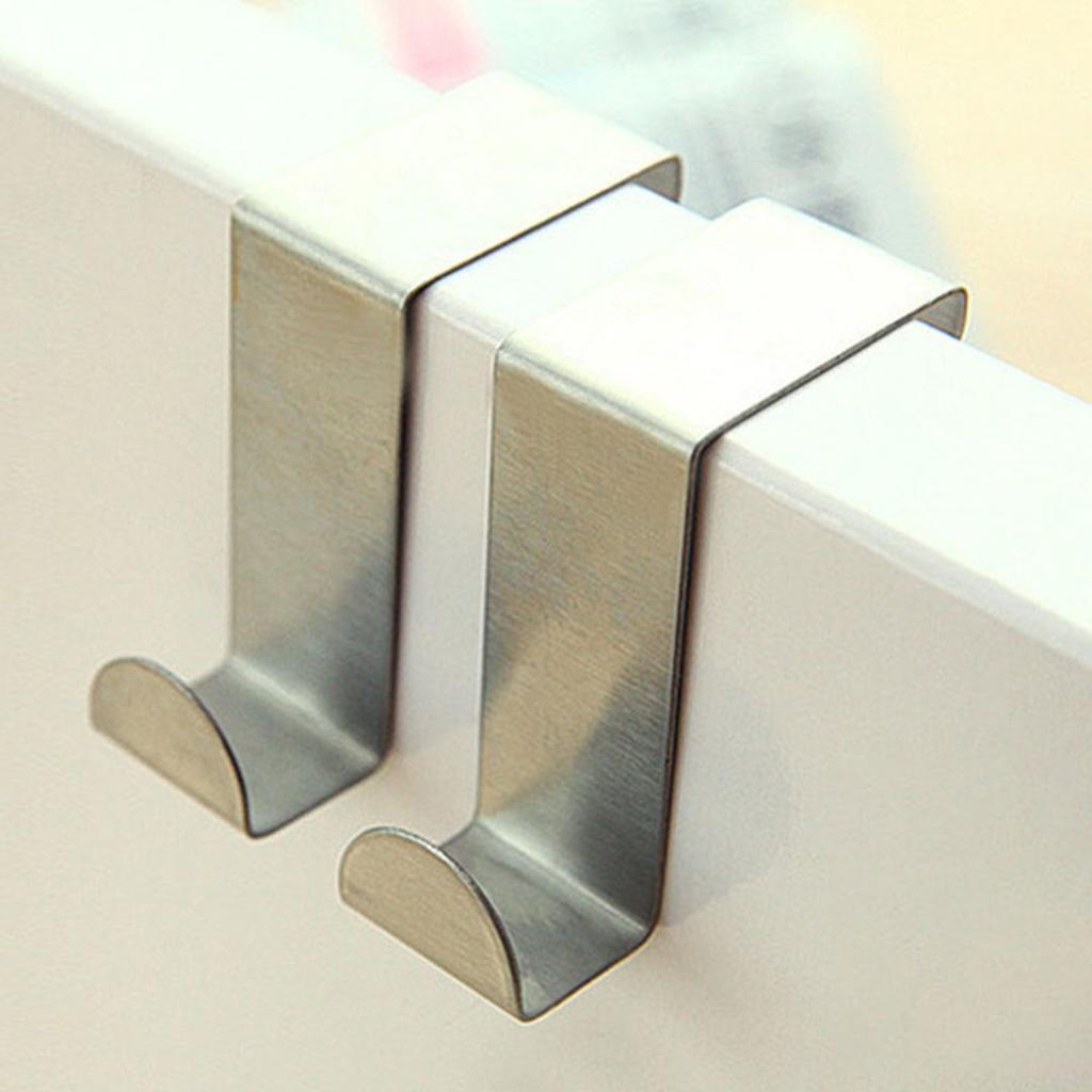 Detailed view of Z shape door hook.